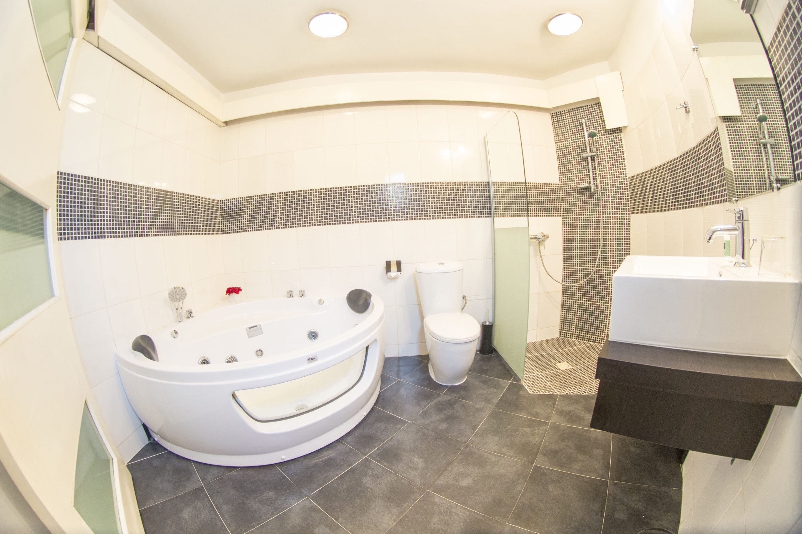 Salle de bain - Suite Jacuzzi Détente Hôtel